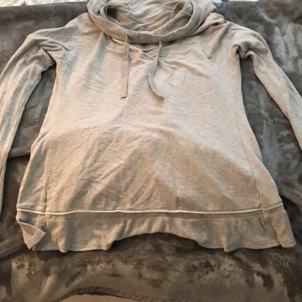 Alo Yoga pullover!